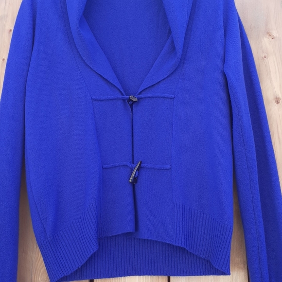 Vibrant Cobalt Royal Blue Toggle button 100%CASHMERE Shawl neck Cardigan Sweater - Picture 2 of 4